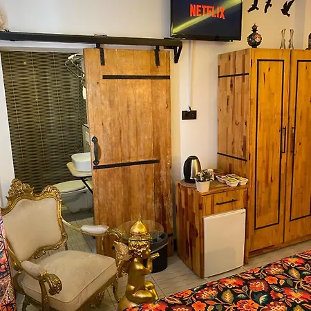 Hotel White Country Boutique 3*